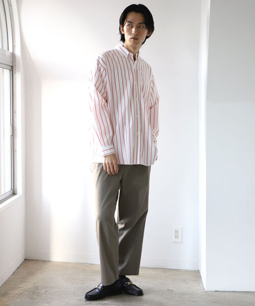 BEAMS（ビームス）の「BEAMS / ストライプ イージー ボタンダウンシャツ（シャツ/ブラウス・メンズ・ブルー/ホワイト・MEDIUM/X-LARGE/SMALL/LARGE）」の4枚目の写真