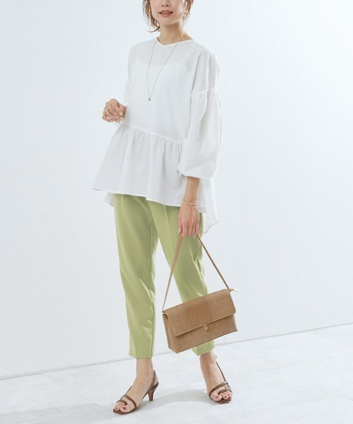 Pierrot（ピエロ）の「ギャザー切替ボリュームスリーブブラウス（シャツ/ブラウス・レディース・ブラック/ベージュ/オフホワイト/イエロー/ピンク・M/L）」の17枚目の写真