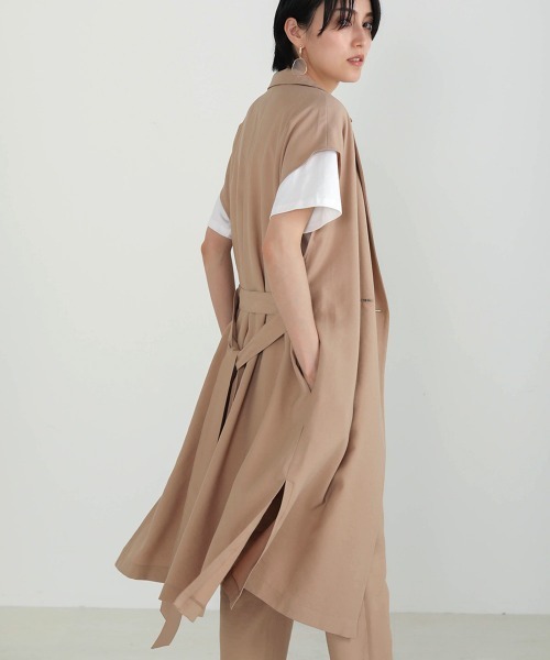 Bou Jeloud(ブージュルード)の「ドライタッチ◆ジレカーディガン(ベスト・レディース・ベージュ/カーキ・38)」の13枚目の写真