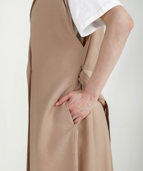 Bou Jeloud(ブージュルード)の「ドライタッチ◆ジレカーディガン(ベスト・レディース・ベージュ/カーキ・38)」の11枚目の写真