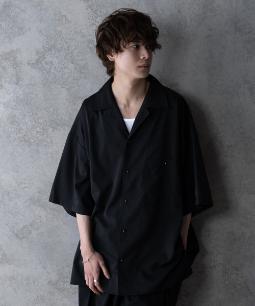 KUUUPY（クーピー）の「Button Stud Open Collar Shirt - ギボシオープンカラーシャツ（シャツ/ブラウス・メンズ・ブラック/グレー・SMALL/MEDIUM/LARGE）」の4枚目の写真