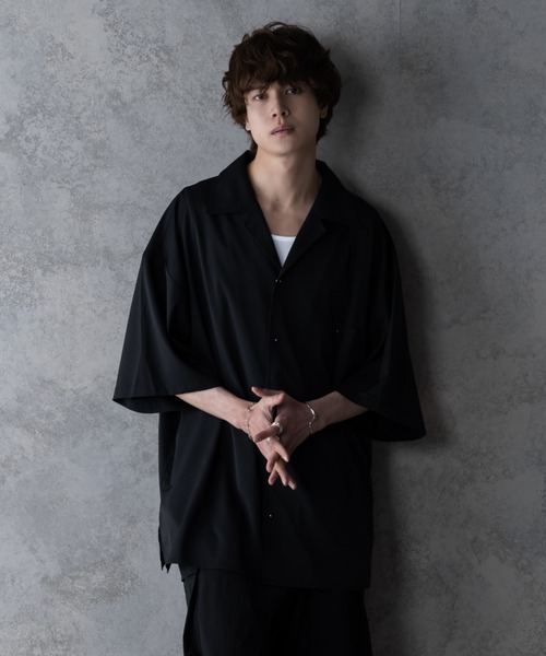 KUUUPY（クーピー）の「Button Stud Open Collar Shirt - ギボシオープンカラーシャツ（シャツ/ブラウス・メンズ・ブラック/グレー・SMALL/MEDIUM/LARGE）」の6枚目の写真