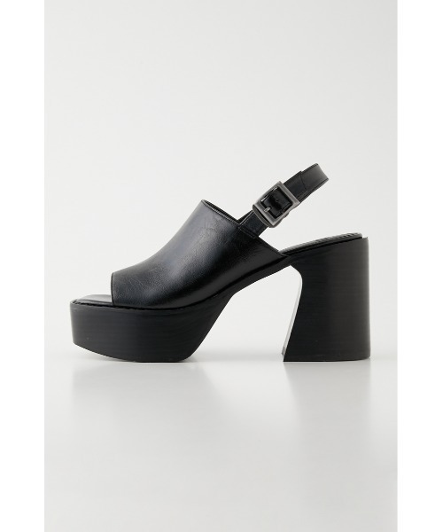 SLY（スライ）の「F LEATHER OIL COVERED SANDAL フェイクレザー サンダル（サンダル・レディース・ブラック/ブラウン・LARGE/MEDIUM/SMALL）」の2枚目の写真
