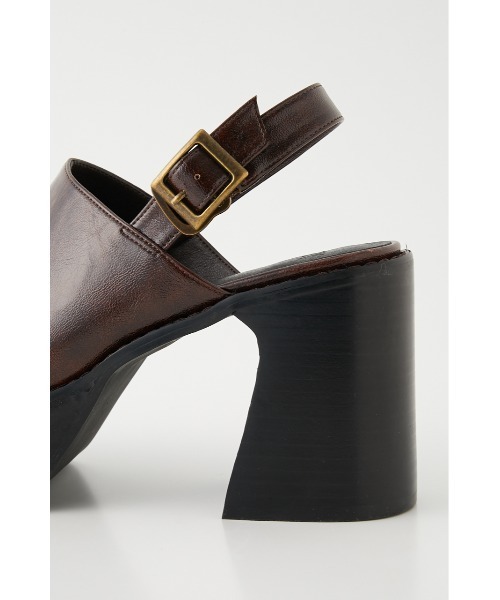 SLY（スライ）の「F LEATHER OIL COVERED SANDAL フェイクレザー サンダル（サンダル・レディース・ブラック/ブラウン・LARGE/MEDIUM/SMALL）」の9枚目の写真