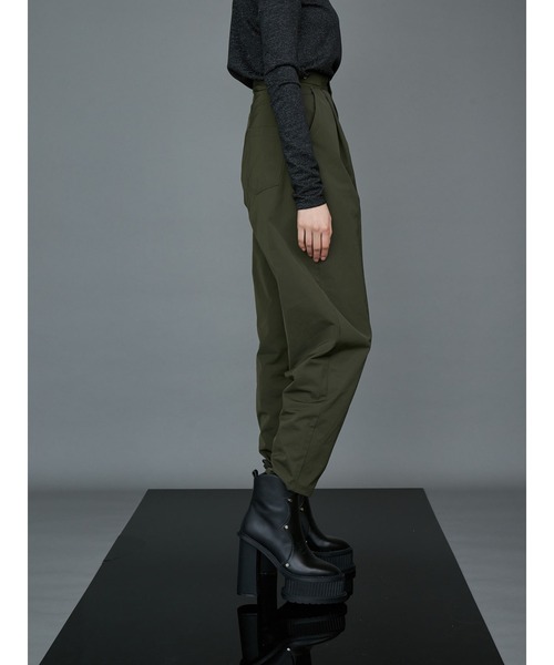 PAMEO POSE（パメオポーズ）の「Tuck Trousers（その他パンツ・レディース・ブラック/ベージュ/カーキ・S/M）」の7枚目の写真