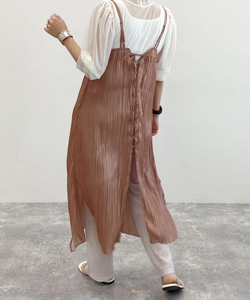 PAGEBOY（ページボーイ）の「バックレースアップキャミワンピース（ワンピース・レディース・ブラック/ブラウン系その他/グレイッシュベージュ・FREE）」の6枚目の写真