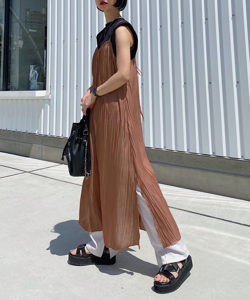 PAGEBOY（ページボーイ）の「バックレースアップキャミワンピース（ワンピース・レディース・ブラック/ブラウン系その他/グレイッシュベージュ・FREE）」の17枚目の写真