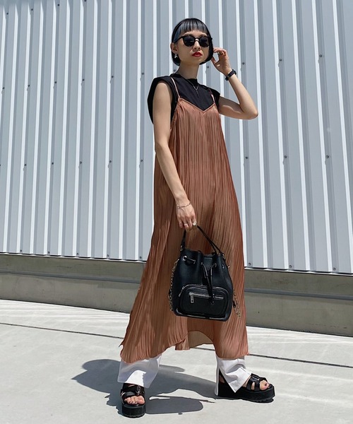 PAGEBOY（ページボーイ）の「バックレースアップキャミワンピース（ワンピース・レディース・ブラック/ブラウン系その他/グレイッシュベージュ・FREE）」の19枚目の写真