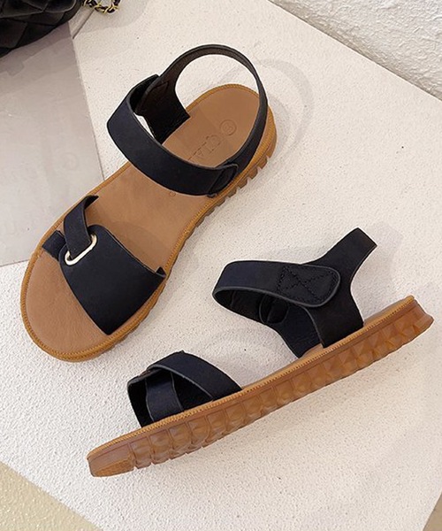 SMILE ORCHID（スマイルオーキッド）の「フェイクレザーストラップフラットサンダル（サンダル・レディース・ブラック/ブラウン/アイボリー・38/39/37）」の8枚目の写真