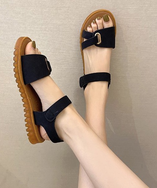 SMILE ORCHID（スマイルオーキッド）の「フェイクレザーストラップフラットサンダル（サンダル・レディース・ブラック/ブラウン/アイボリー・38/39/37）」の10枚目の写真