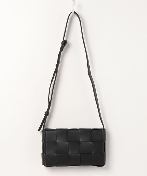 one way（ワンウェイ）の「【oneway】太編みクラッチバッグ（クラッチバッグ・レディース・ブラック/ホワイト・FREE）」の2枚目の写真