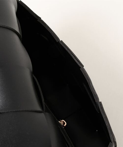 one way（ワンウェイ）の「【oneway】太編みクラッチバッグ（クラッチバッグ・レディース・ブラック/ホワイト・FREE）」の3枚目の写真