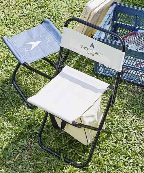 LAKOLE(ラコレ)の「【EASY TO CAMP】バックレスト付きフォールディングチェア / 938223(アウトドアグッズ・レディース・ネイビー/アイボリー・FREE)」の2枚目の写真