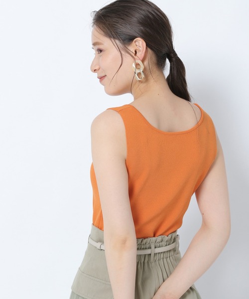 mysty woman（ミスティウーマン）の「スクエアネックニットタンク 956438（タンクトップ・レディース・ブラック/ベージュ/オレンジ/アイボリー・FREE）」の10枚目の写真