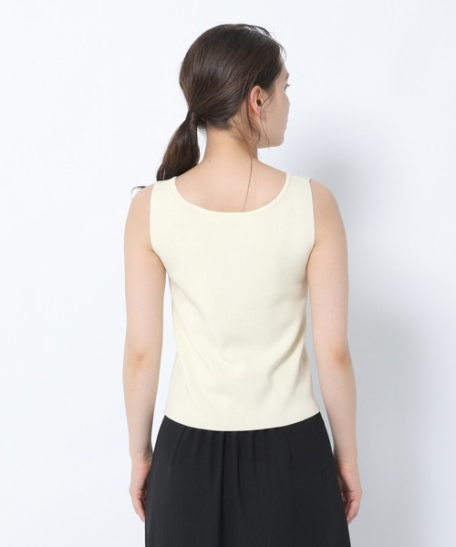 mysty woman（ミスティウーマン）の「スクエアネックニットタンク 956438（タンクトップ・レディース・ブラック/ベージュ/オレンジ/アイボリー・FREE）」の13枚目の写真