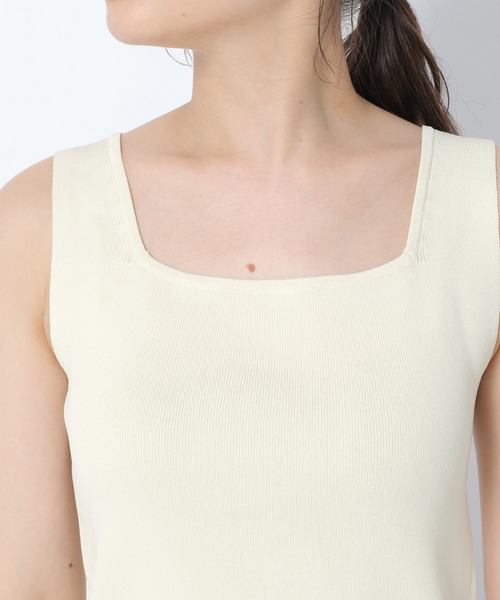 mysty woman（ミスティウーマン）の「スクエアネックニットタンク 956438（タンクトップ・レディース・ブラック/ベージュ/オレンジ/アイボリー・FREE）」の14枚目の写真