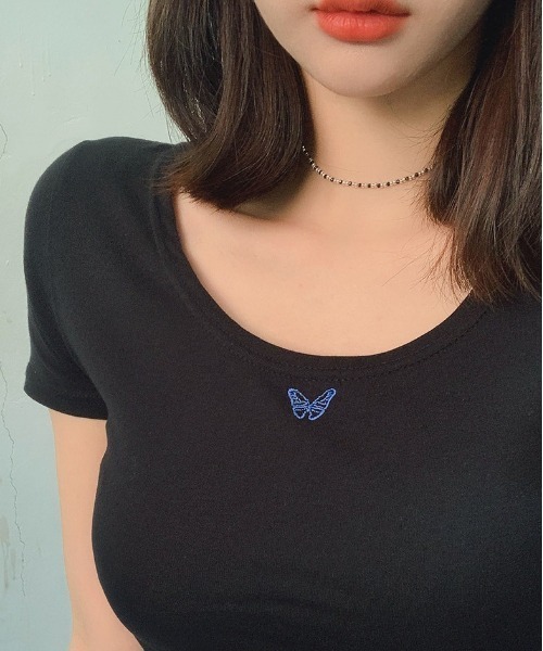 chuu(チュー)の「CHUU バタフライちびTシャツ(Tシャツ/カットソー・レディース・ホワイト/ブラック・FREE)」の12枚目の写真