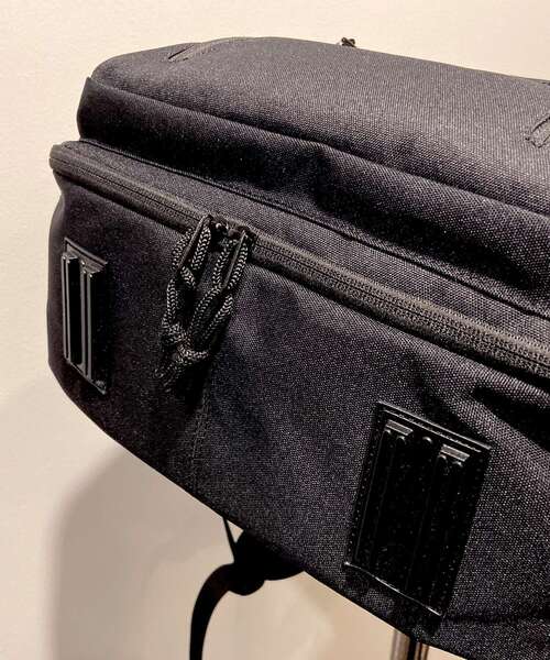 CORDURA（コーデュラ）の「◆11ポケット CORDURA(R)コーデュラ・リサイクルヘザー ロゴ刺繍バックパック（バックパック/リュック・メンズ・ダークグレー/ブラック/ブラック系・99）」の5枚目の写真