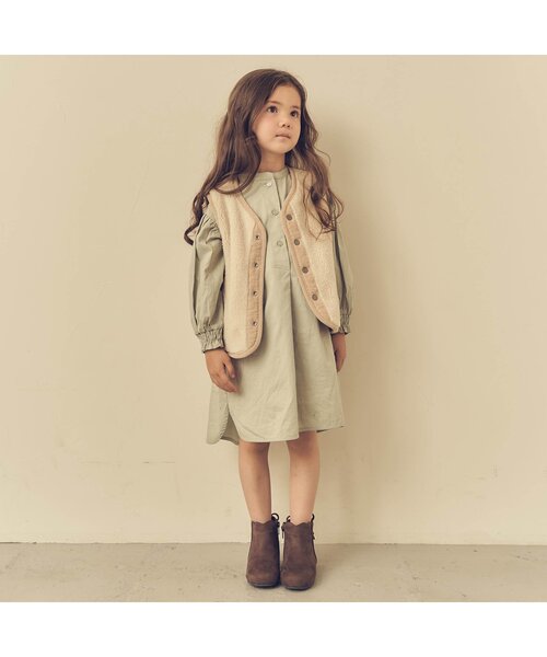 apres les cours（アプレレクール）の「リバーシブルボアベスト（ベスト・キッズ・ブラウン/ベージュ・110/90/130）」の3枚目の写真