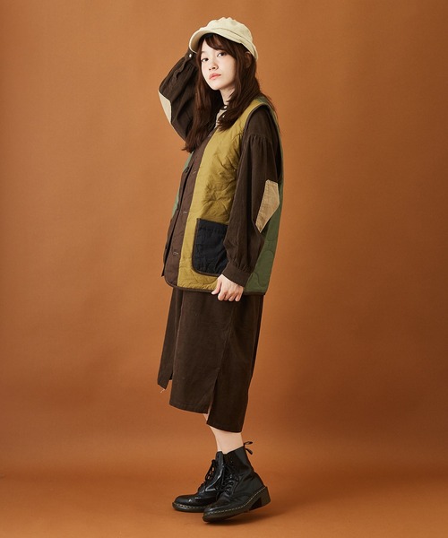 CUBE SUGAR（キューブシュガー）の「ナイロンワッシャー 中綿キルト ミリタリーベスト（ダウンベスト・レディース・ブラック/ベージュ/カーキ/マルチ・M）」の16枚目の写真