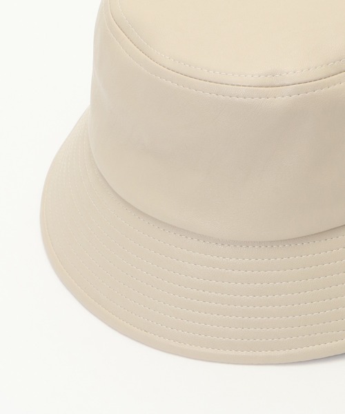 ikka（イッカ）の「フェイクレザーバケットハット（ハット・レディース・ブラック/ベージュ/オフホワイト・FREE）」の6枚目の写真