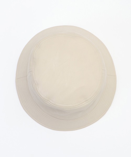 ikka（イッカ）の「フェイクレザーバケットハット（ハット・レディース・ブラック/ベージュ/オフホワイト・FREE）」の9枚目の写真