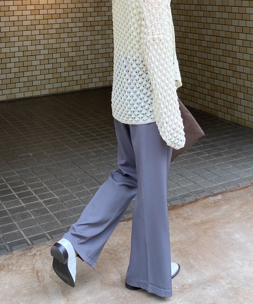 ABITOKYO（アビトーキョー）の「センタースリットセミフレアパンツ（スラックス・レディース・ブラック/グレー/ブラウン/モカ/ダークグリーン/ライトグリーン/ブルー/パープル/スモークピンク・S/M/L）」の12枚目の写真