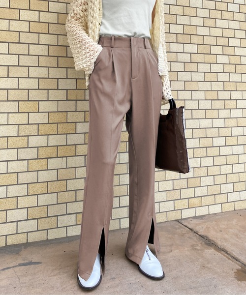 ABITOKYO（アビトーキョー）の「センタースリットセミフレアパンツ（スラックス・レディース・ブラック/グレー/ブラウン/モカ/ダークグリーン/ライトグリーン/ブルー/パープル/スモークピンク・S/M/L）」の15枚目の写真