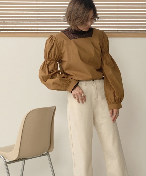 Bab（バブ）の「【WEB限定】シャーリングショルダーブラウス（シャツ/ブラウス・レディース・ブラック/ブラウン/オフホワイト・M）」の6枚目の写真