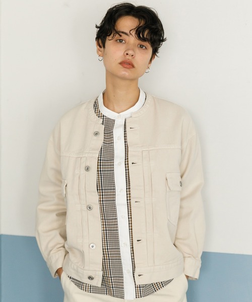 koe（コエ）の「スタンドカラーＧジャン*（ブルゾン・レディース・ブラック/アイボリー/ライトインディゴブルー・M/L）」の2枚目の写真