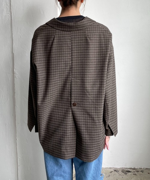 CAPRICIEUX LE'MAGE（カプリシューレマージュ）の「バックスリットテーラージャケット（テーラードジャケット・レディース・グレー・FREE）」の4枚目の写真