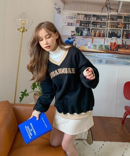 A'GEM/9 × .kom『muah muah/ムーアムーア』LINE COMBI V-NECK MTM/ラインコンビ Ｖネックスウェットシャツ（スウェット）｜muahmuah（ムーアムーア）