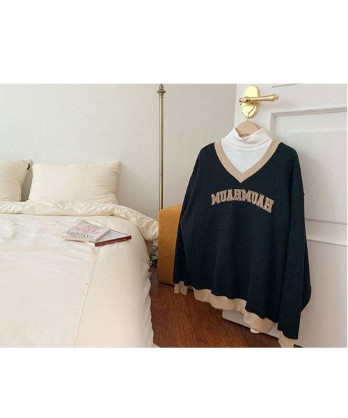 A'GEM/9 × .kom『muah muah/ムーアムーア』LINE COMBI V-NECK MTM/ラインコンビ Ｖネックスウェットシャツ（スウェット）｜muahmuah（ムーアムーア）