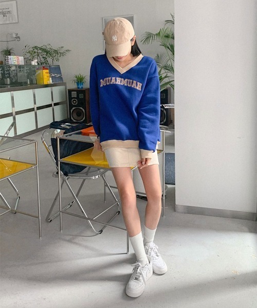 A'GEM/9 × .kom『muah muah/ムーアムーア』LINE COMBI V-NECK MTM/ラインコンビ Ｖネックスウェットシャツ（スウェット）｜muahmuah（ムーアムーア）