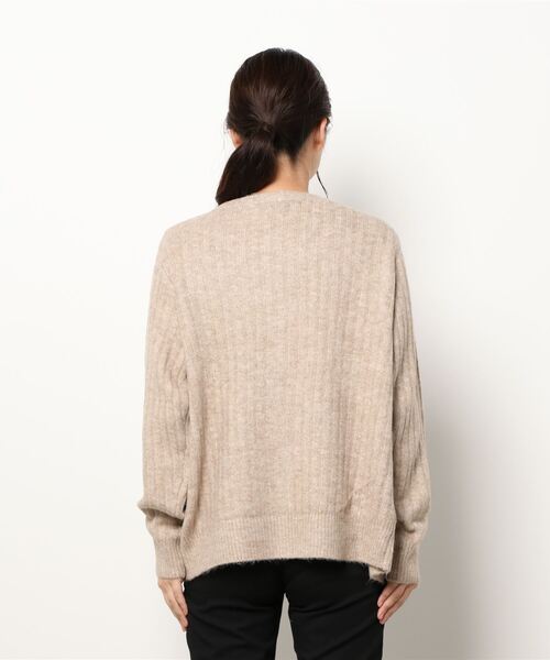 新色登場ふあふあヤク風カーディガン