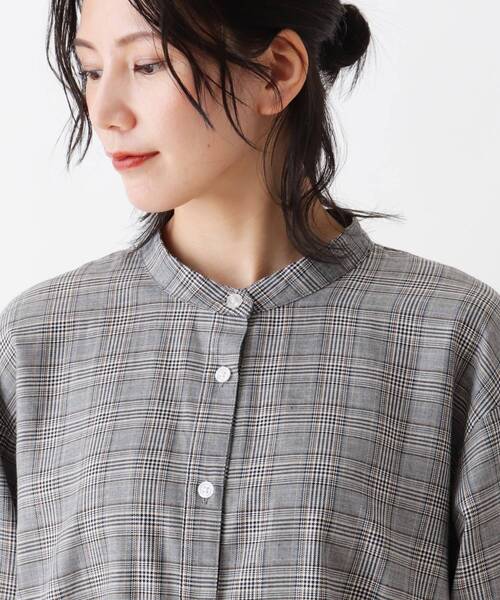 SHOO・LA・RUE（シューラルー）の「◆ビエラ風バンドカラーシャツ（シャツ/ブラウス・レディース・ライトベージュ/ブラック系1/ベージュ系その他2/ブラウン系/パープル系4・02/03/04）」の8枚目の写真