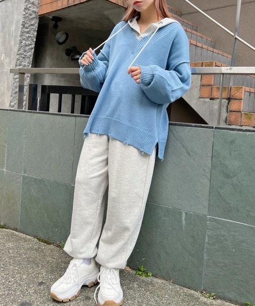 WEGO（ウィゴー）の「WEGO/ビックダメージVネックニット（ニット/セーター・レディース・ブルー/ブラウン/マスタード/オフホワイト/ブラック/その他1/その他2・FREE）」の9枚目の写真