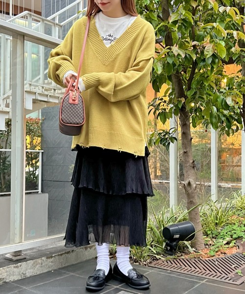 WEGO（ウィゴー）の「WEGO/ビックダメージVネックニット（ニット/セーター・レディース・ブルー/ブラウン/マスタード/オフホワイト/ブラック/その他1/その他2・FREE）」の12枚目の写真