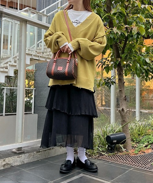 WEGO（ウィゴー）の「WEGO/ビックダメージVネックニット（ニット/セーター・レディース・ブルー/ブラウン/マスタード/オフホワイト/ブラック/その他1/その他2・FREE）」の13枚目の写真