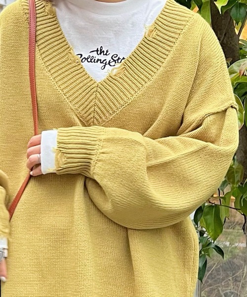 WEGO（ウィゴー）の「WEGO/ビックダメージVネックニット（ニット/セーター・レディース・ブルー/ブラウン/マスタード/オフホワイト/ブラック/その他1/その他2・FREE）」の14枚目の写真