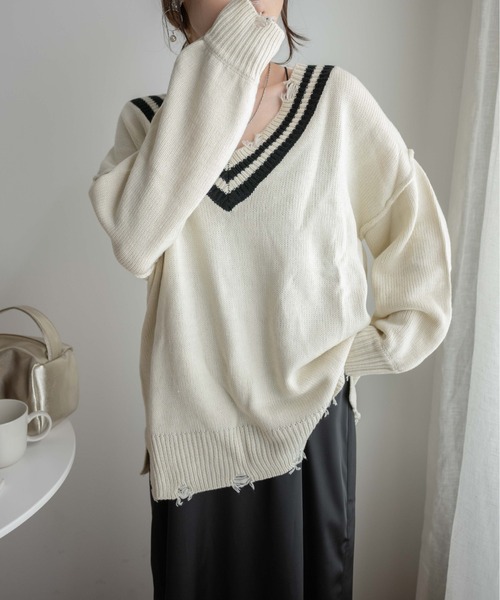 WEGO（ウィゴー）の「WEGO/ビックダメージVネックニット（ニット/セーター・レディース・ブルー/ブラウン/マスタード/オフホワイト/ブラック/その他1/その他2・FREE）」の22枚目の写真
