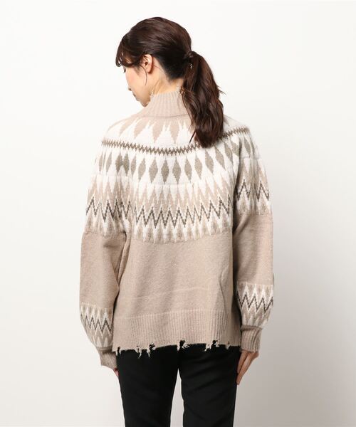 STYLEBLOCK(スタイルブロック)の「求心柄ニットダメージハイネックプルオーバー(ニット/セーター・レディース・ブラック/ホワイト系その他/グレイッシュベージュ/オフホワイト・M)」の5枚目の写真