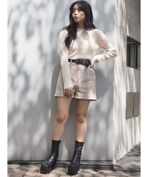 EVRIS（エヴリス）の「フェイクスウェードショートパンツ（その他パンツ・レディース・ブラック/ブラウン/アイボリー・SMALL/MEDIUM）」の4枚目の写真