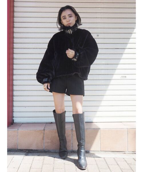 EVRIS（エヴリス）の「フェイクスウェードショートパンツ（その他パンツ・レディース・ブラック/ブラウン/アイボリー・SMALL/MEDIUM）」の6枚目の写真