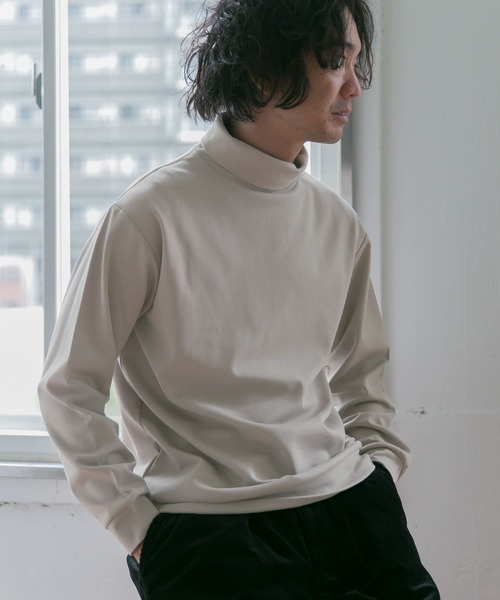 URBAN RESEARCH DOORS(アーバンリサーチドアーズ)の「『UR TECH』ポンチタートルロングスリーブ Tシャツ(Tシャツ/カットソー・メンズ・チャコールグレー/オフホワイト/グレー系その他・40/38)」の3枚目の写真
