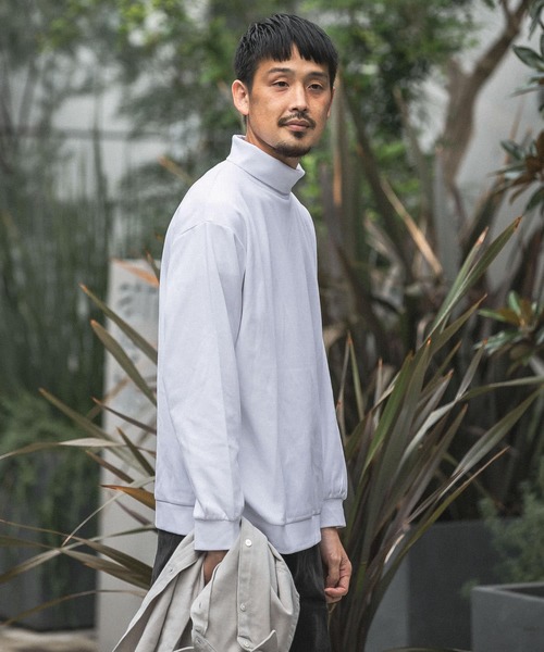 URBAN RESEARCH DOORS(アーバンリサーチドアーズ)の「『UR TECH』ポンチタートルロングスリーブ Tシャツ(Tシャツ/カットソー・メンズ・チャコールグレー/オフホワイト/グレー系その他・40/38)」の6枚目の写真