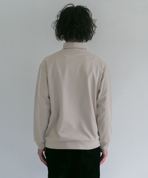 URBAN RESEARCH DOORS(アーバンリサーチドアーズ)の「『UR TECH』ポンチタートルロングスリーブ Tシャツ(Tシャツ/カットソー・メンズ・チャコールグレー/オフホワイト/グレー系その他・40/38)」の13枚目の写真