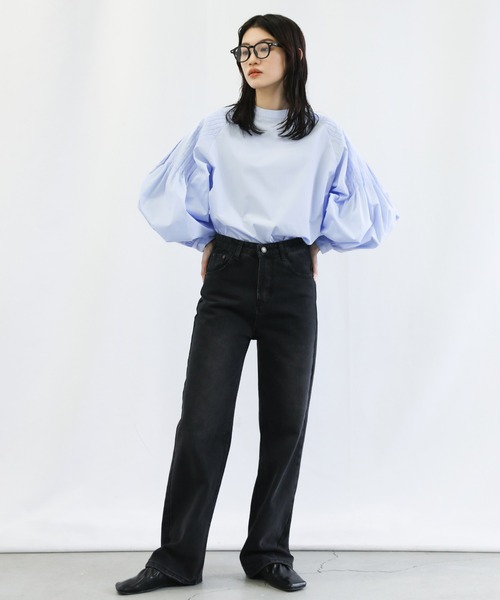 select MOCA(セレクトモカ)の「ショルダータックボリュームブラウス(シャツ/ブラウス・レディース・ブラック/オフホワイト/ブルー・FREE)」の4枚目の写真