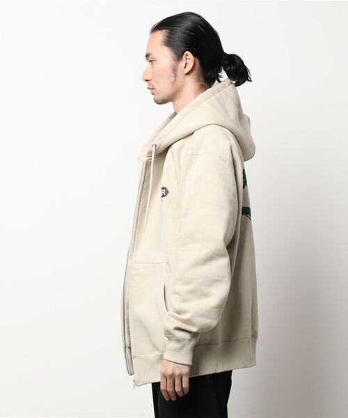 INTERBREED(インターブリード)の「【INTERBREED/インターブリード】Skunk,s PizzaZip Hoodie(パーカー・メンズ・ベージュ・X-LARGE/XX-LARGE)」の2枚目の写真