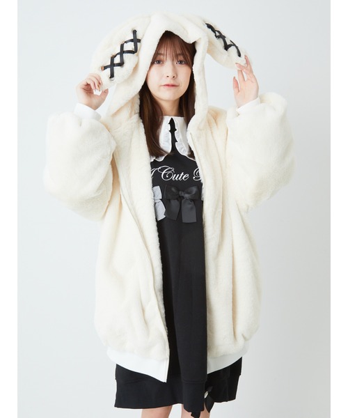 Ank Rouge（アンクルージュ）の「スピンドルうさちゃんフェイクファーコート（その他アウター・レディース・ブラック/ピンク/アイボリー・M）」の17枚目の写真